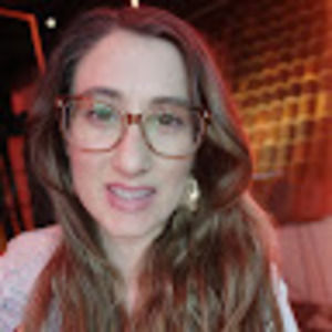 Meet your Posher, Desi